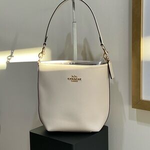 Coach Off-White Shoulder Bag